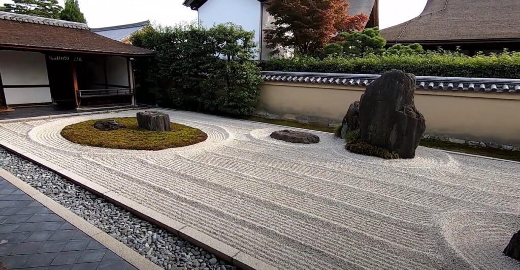 In three words, this is what Zen wants to teach us, which contrary to how many think, is neither a religion nor a philosophy, but rather a mental and spiritual methodology; a methodology that can be adopted by anyone, of any faith, of any social class or culture.